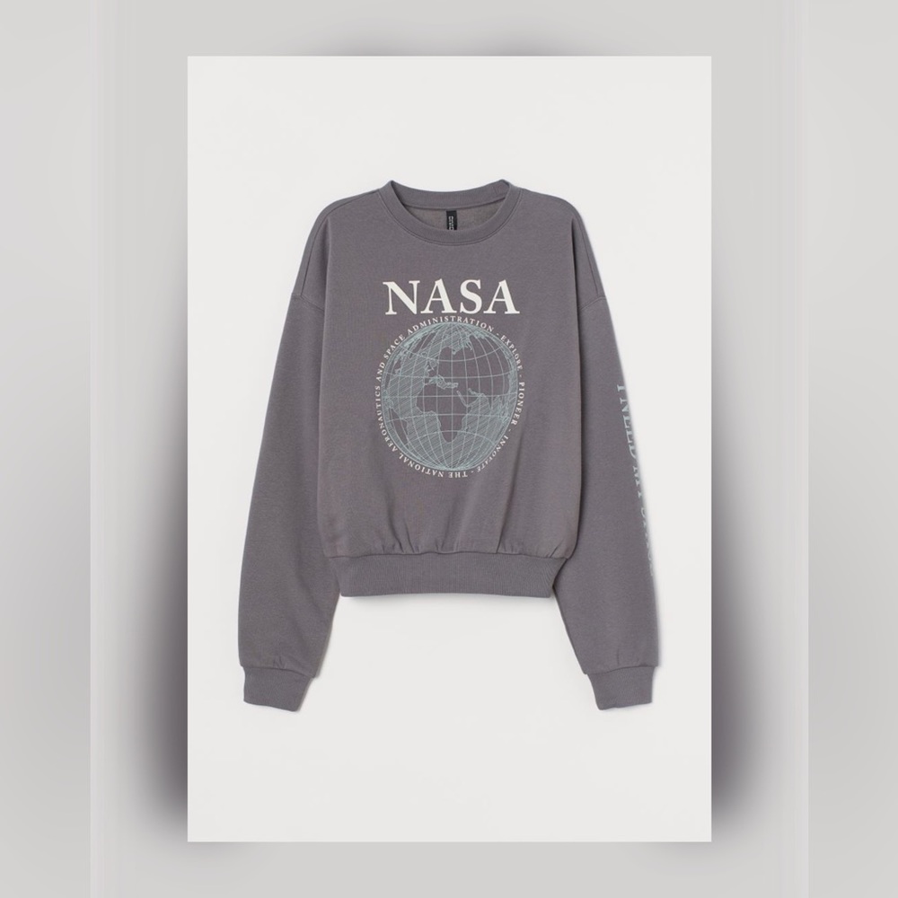 WOMEN’S H&M CREWNECK SWEATSHIRT / SIZE XS / NWT